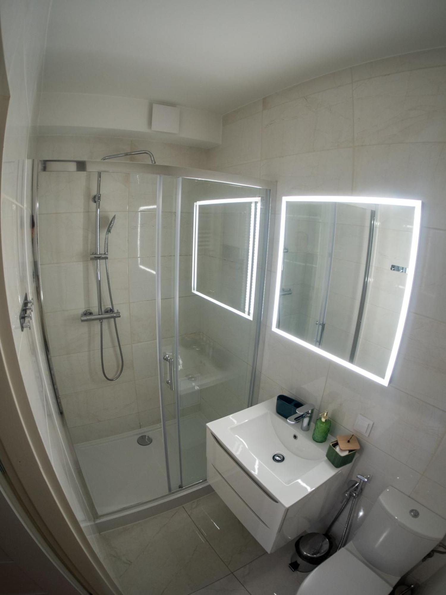 Apartament Classic Comfort Aleja Nmp 8 - Free Parking Częstochowa Eksteriør bilde